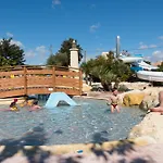 Le 4*