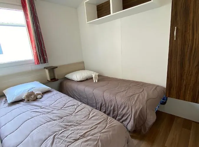 Κάμπινγκ Le 4*