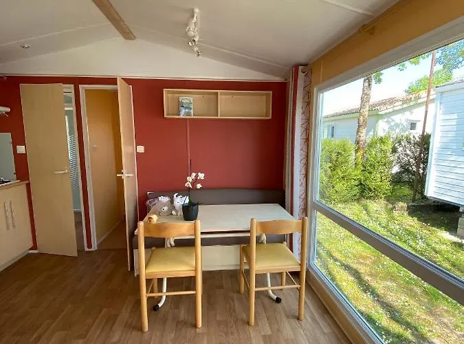 Le Κάμπινγκ Ρουαγιάν