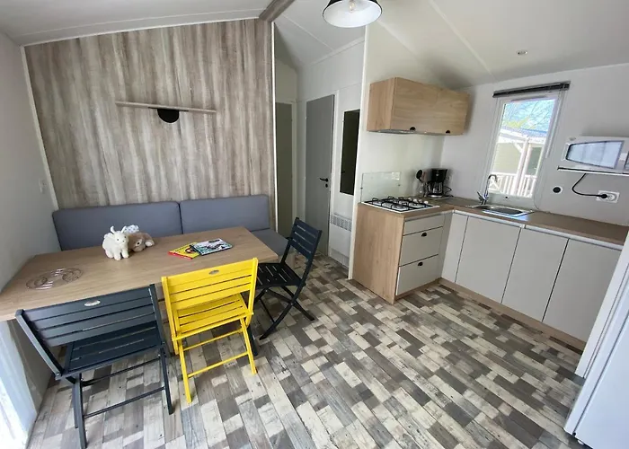 Le Κάμπινγκ Ρουαγιάν