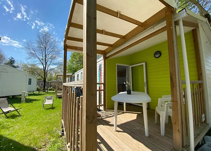 Κάμπινγκ Le 4*