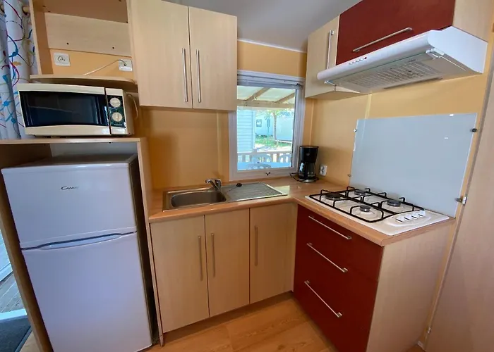 Κάμπινγκ Le Ρουαγιάν