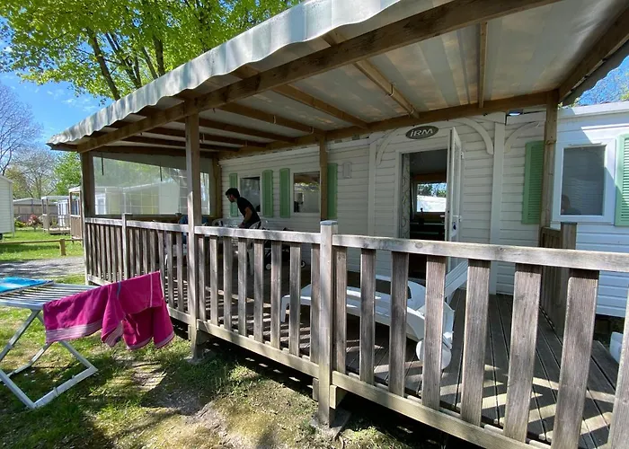 Κάμπινγκ Le 4*