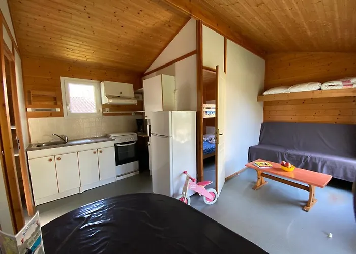 Le Κάμπινγκ Ρουαγιάν