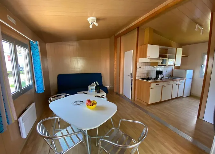 Le Κάμπινγκ 4*