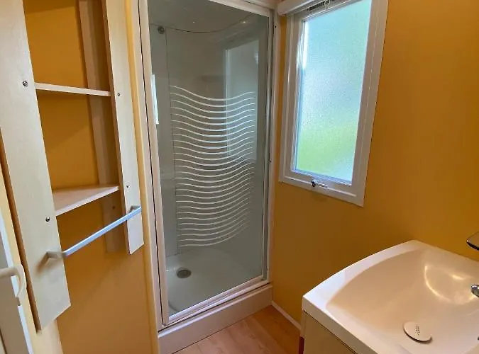 Le Κάμπινγκ 4*