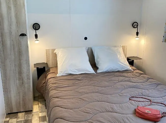 Κάμπινγκ Le 4*