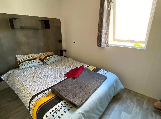 Le Κάμπινγκ 4*