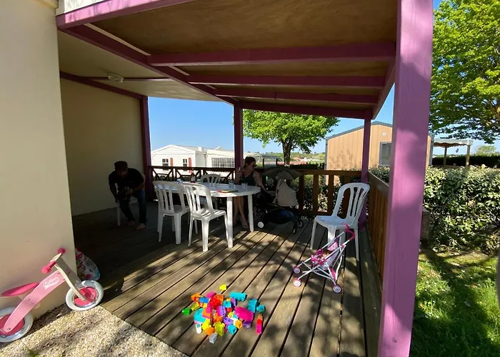 Κάμπινγκ Le 4*