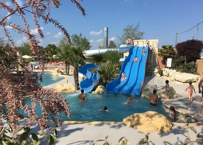 Κάμπινγκ Le 4*