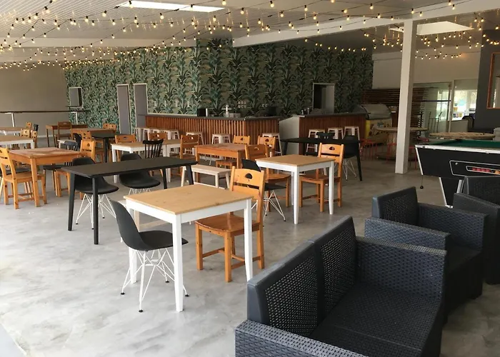 Κάμπινγκ Le 4*